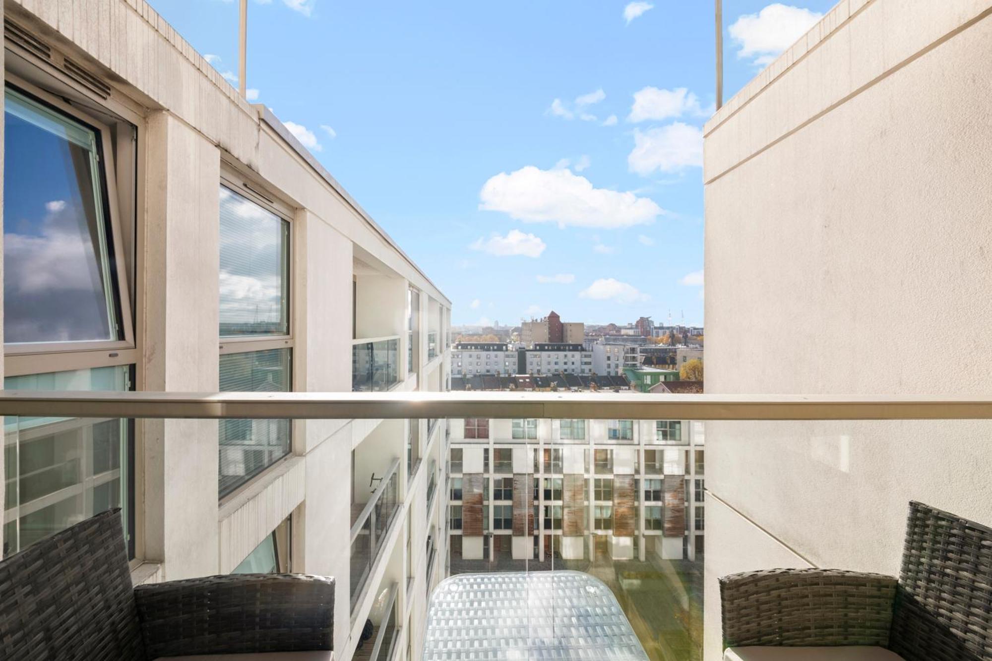 Londwell, Canary Wharf Skyline Balcony Suite Londres Extérieur photo