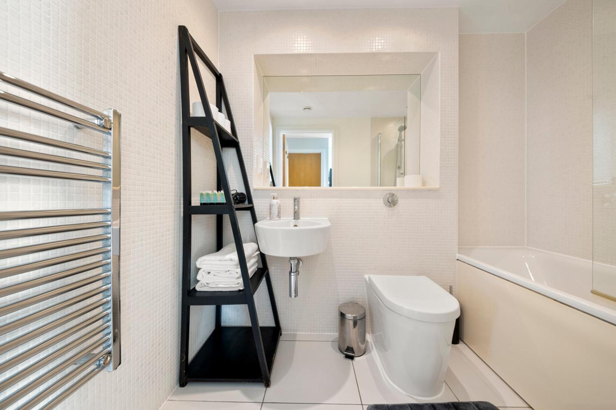 Londwell, Canary Wharf Skyline Balcony Suite Londres Extérieur photo